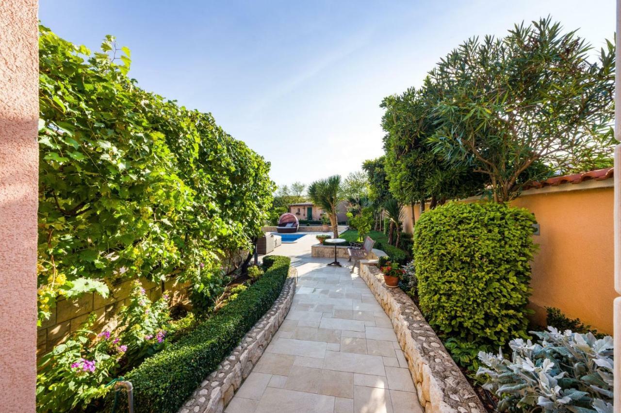Navis Luxury Villa ヴォディツェ エクステリア 写真