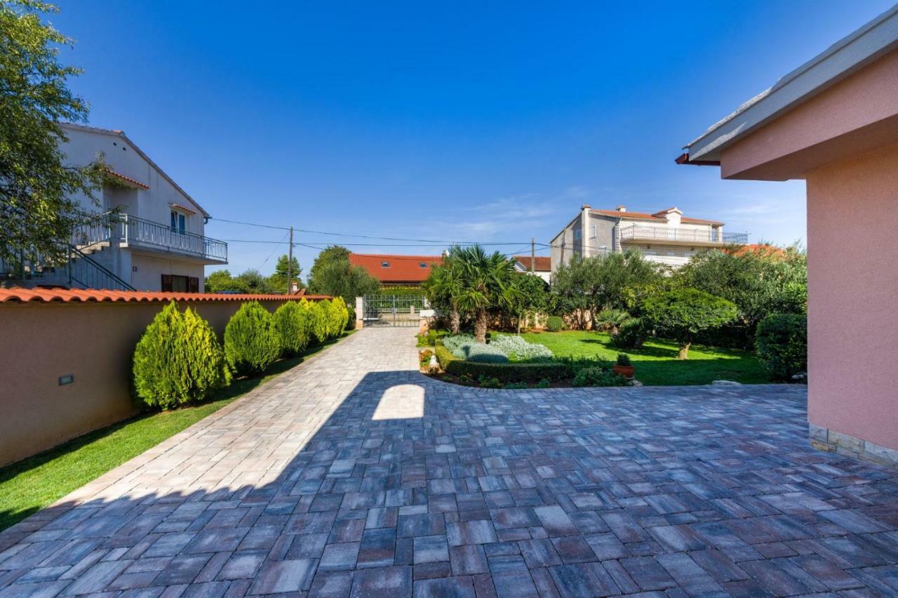Navis Luxury Villa ヴォディツェ エクステリア 写真