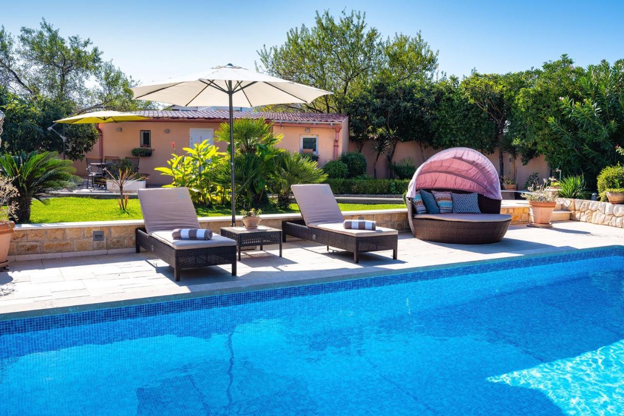 Navis Luxury Villa ヴォディツェ エクステリア 写真